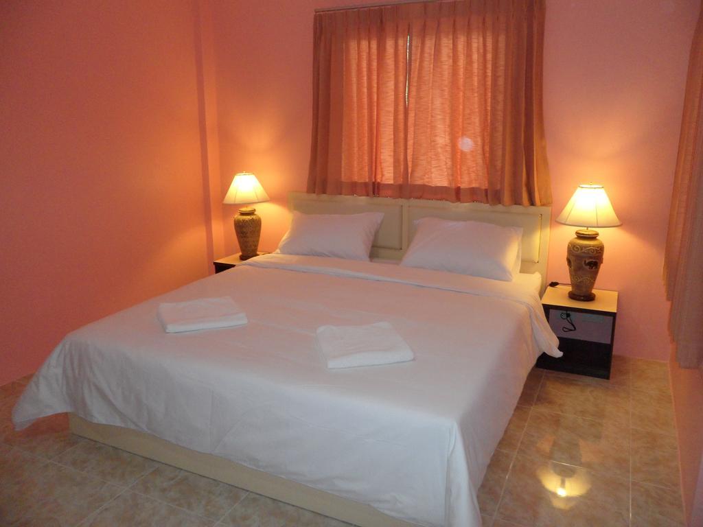 Pranee Mansion Airport Apartman Banbohan Kültér fotó